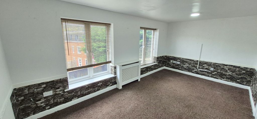 Property photo 3 of 26