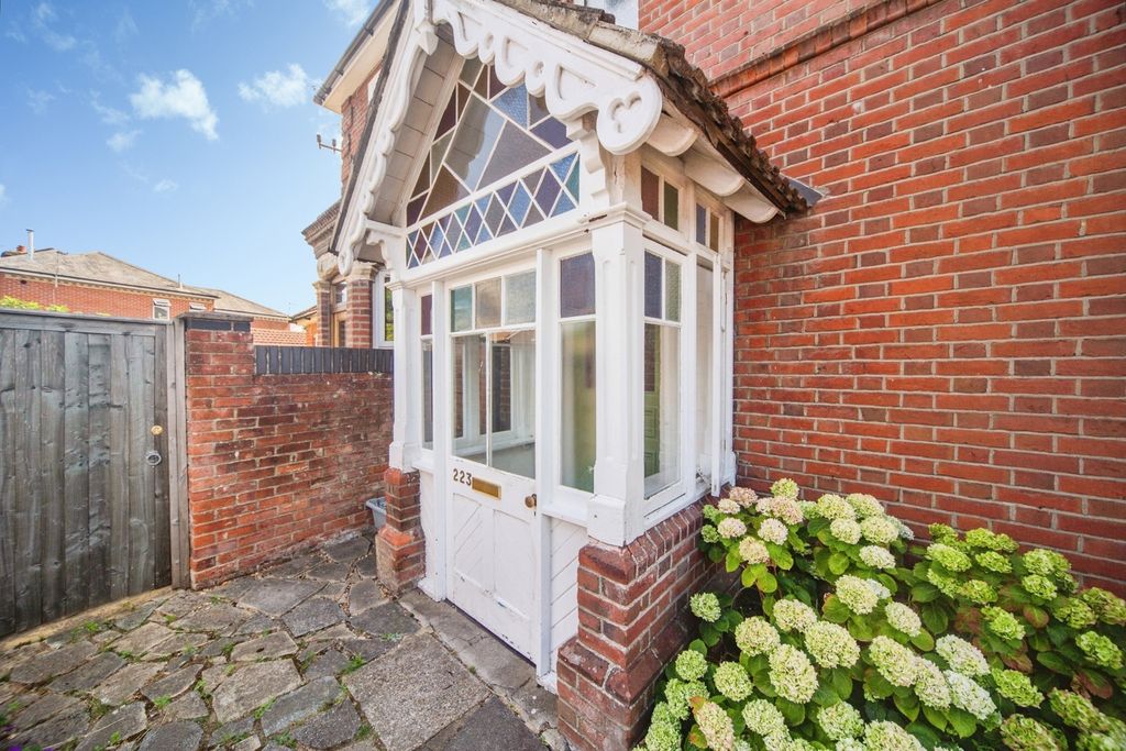 Property photo 2 of 21 Pbox-Img.Jpg
