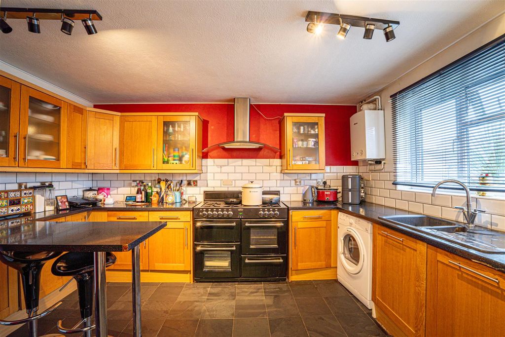 Property photo 3 of 23 Dsc09006-Hdr.Jpg