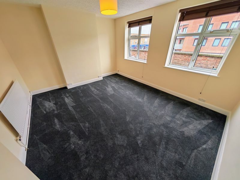 Property photo 3 of 8 Photo 5