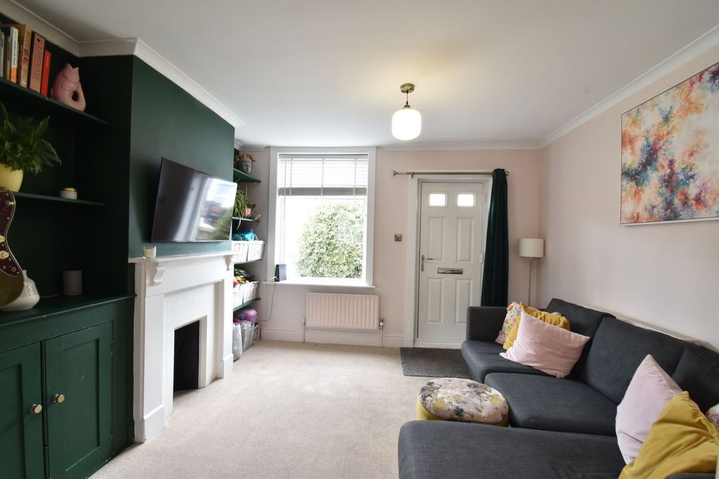 Property photo 2 of 11
