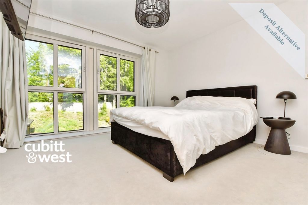 Property photo 3 of 12 6Bc892d0-Bedroom 201