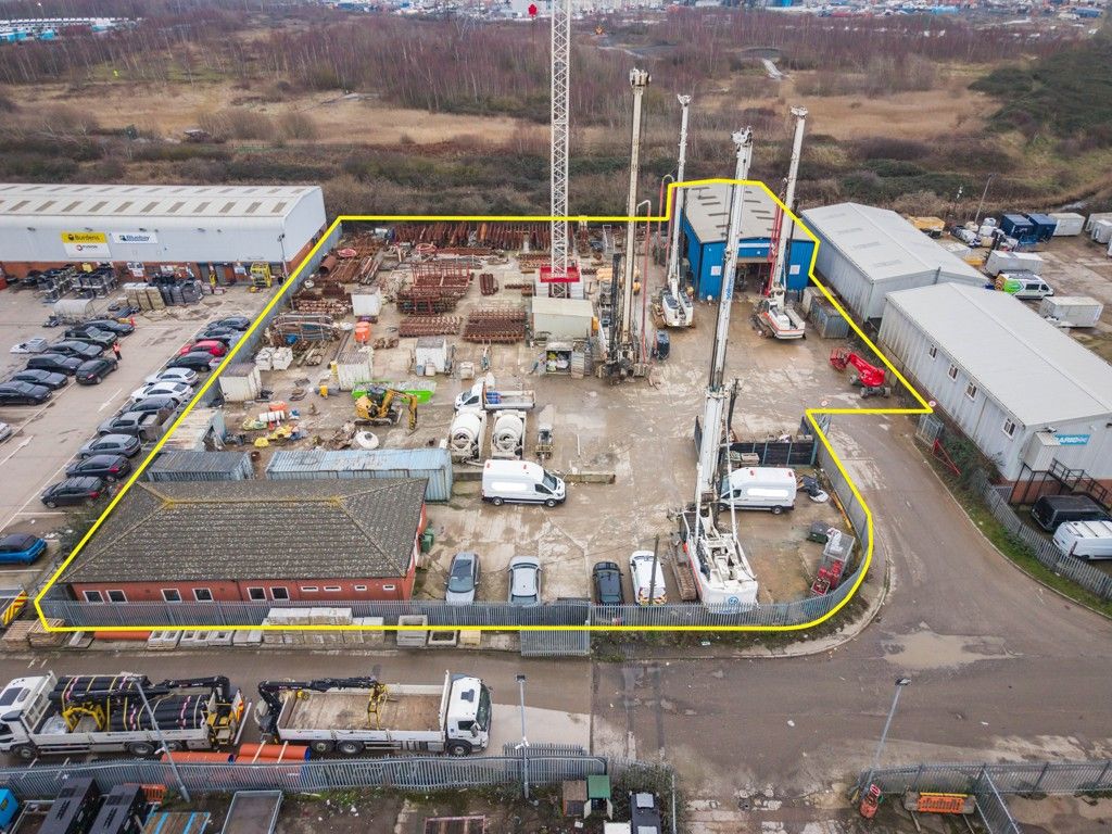 Property photo 1 of 8 Photo 5