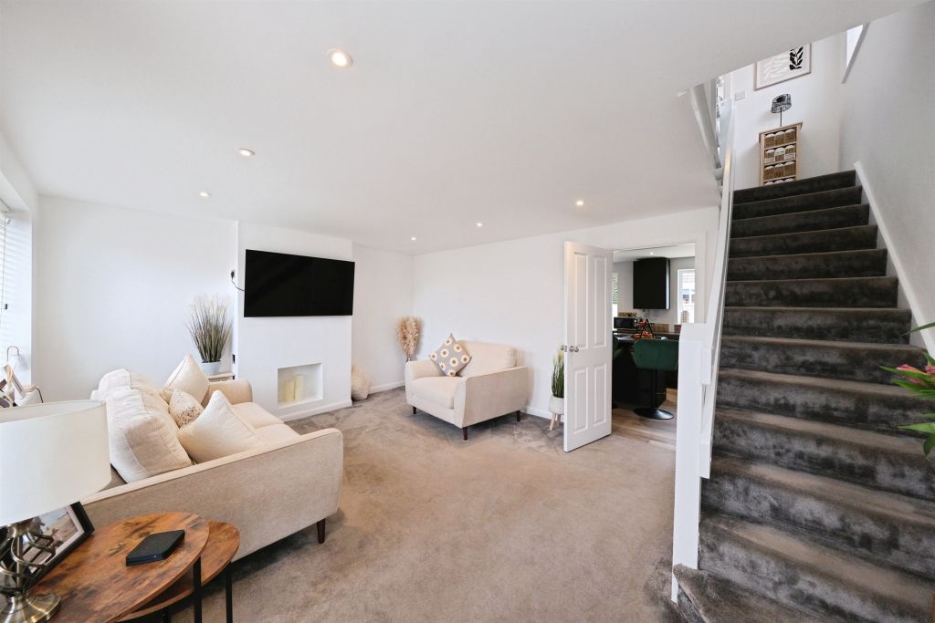 Property photo 2 of 21