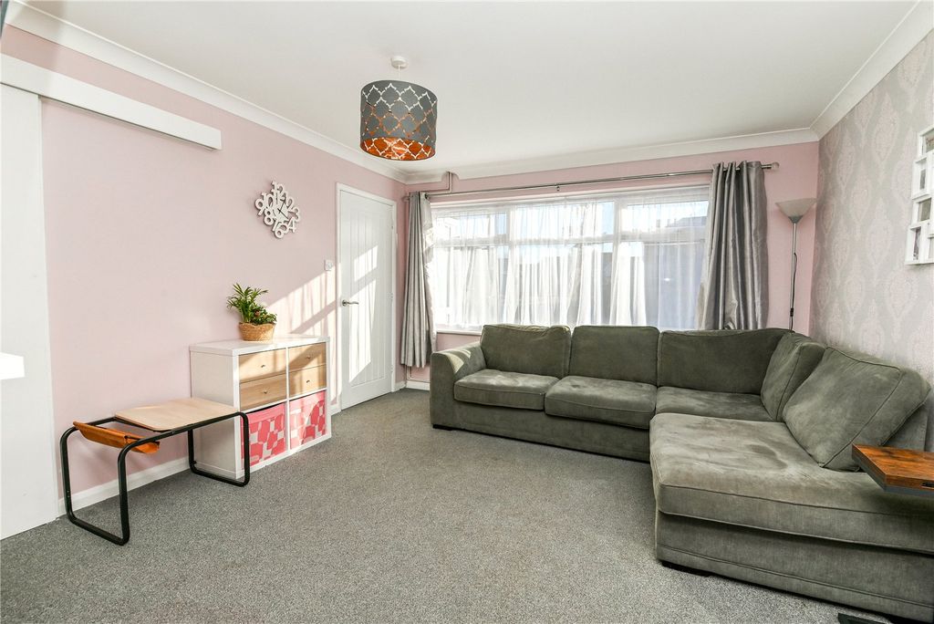 Property photo 3 of 15 Picture No. 05