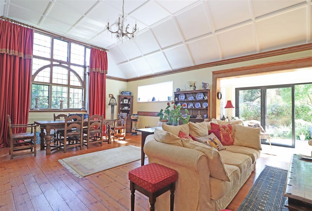 Property photo 2 of 38