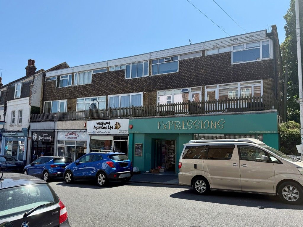 Property photo 1 of 1 Parade On High Street