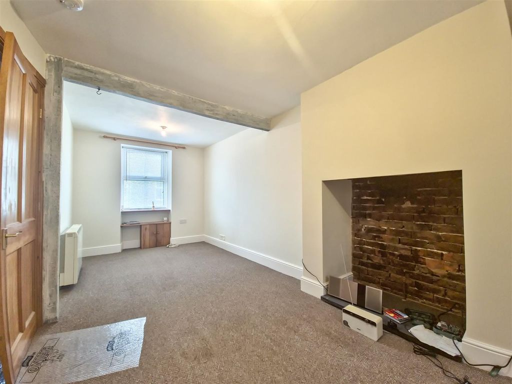 Property photo 1 of 8 1000035617.Jpg