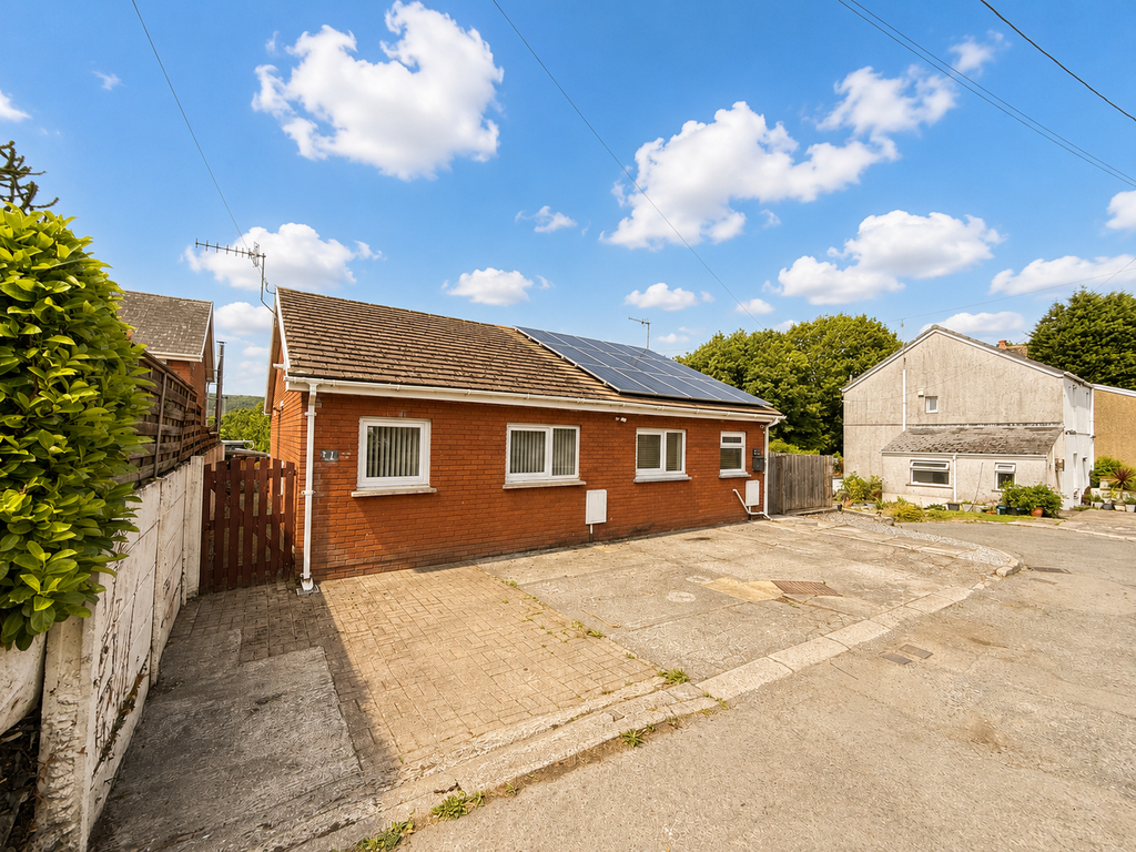 Property photo 2 of 14
