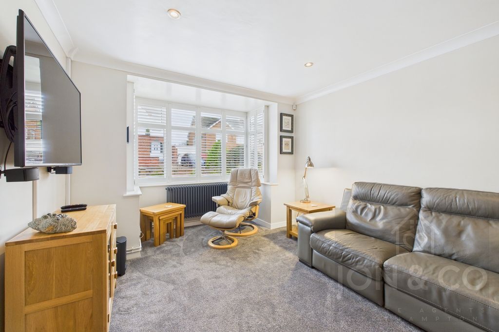 Property photo 3 of 24