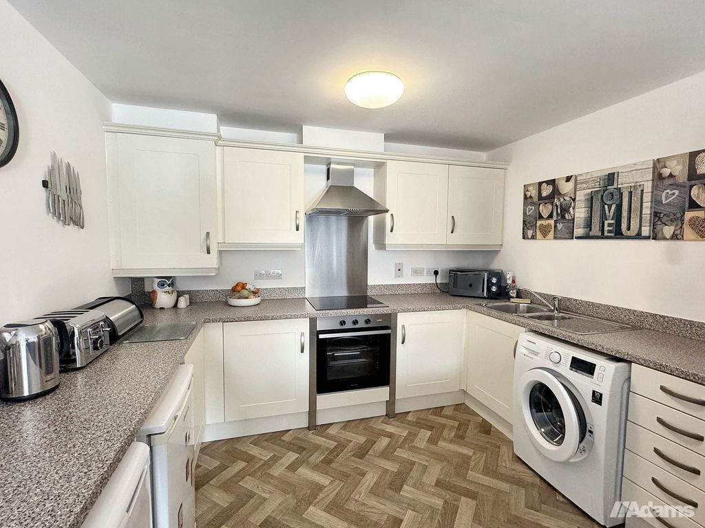 Property photo 2 of 12