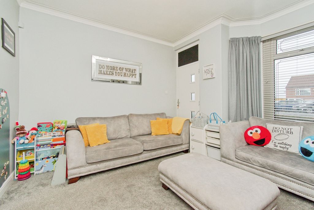 Property photo 3 of 15