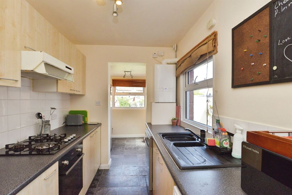 Property photo 3 of 20