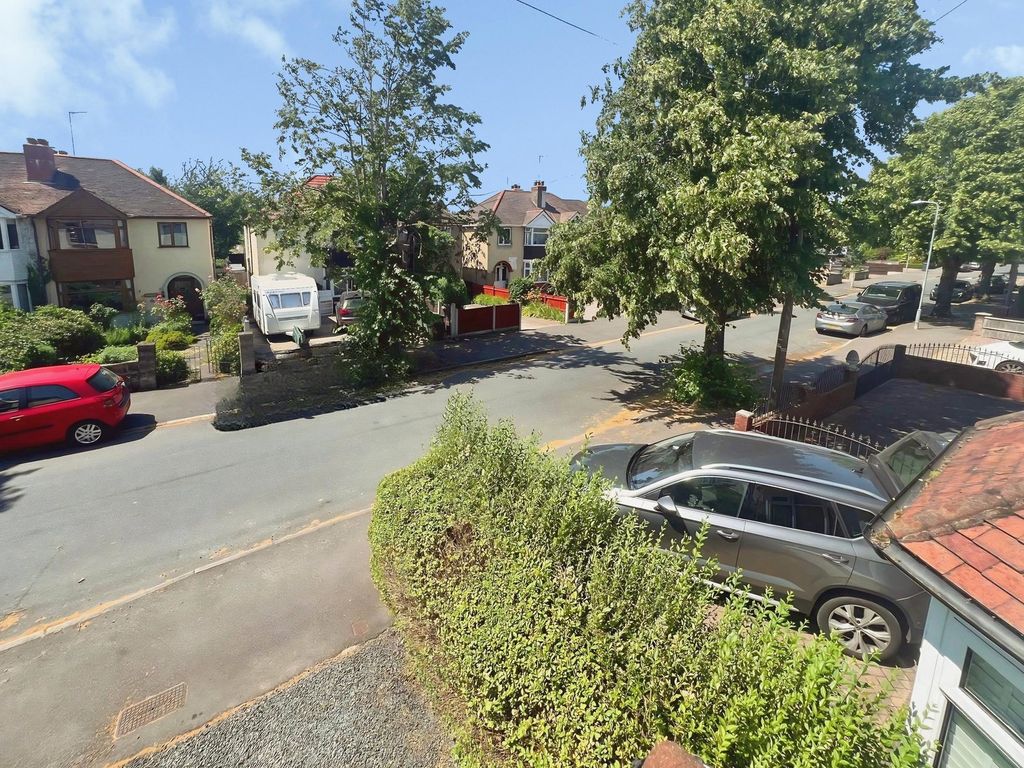 Property photo 2 of 22