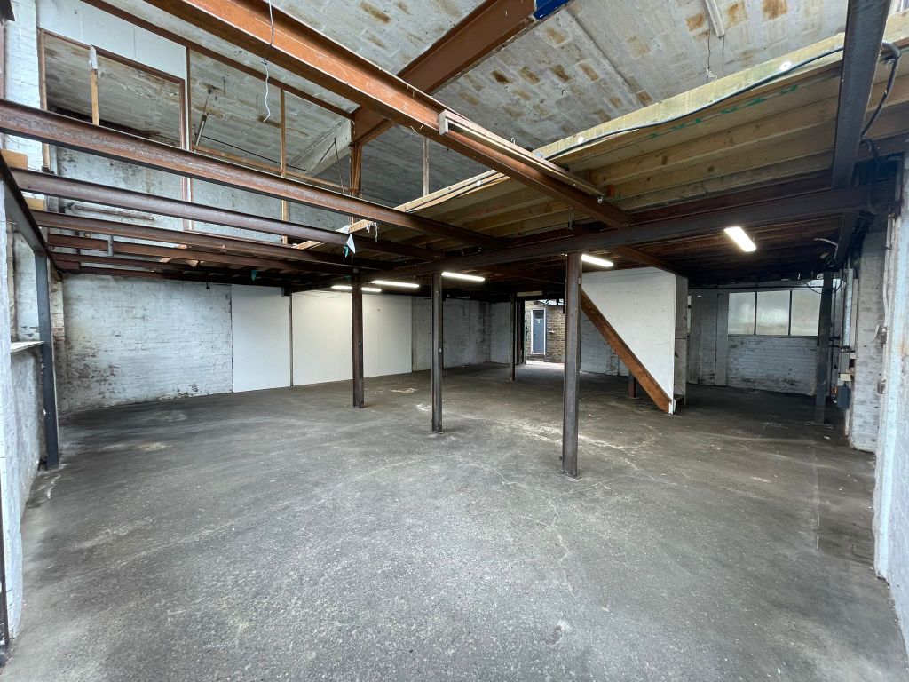 Property photo 3 of 5