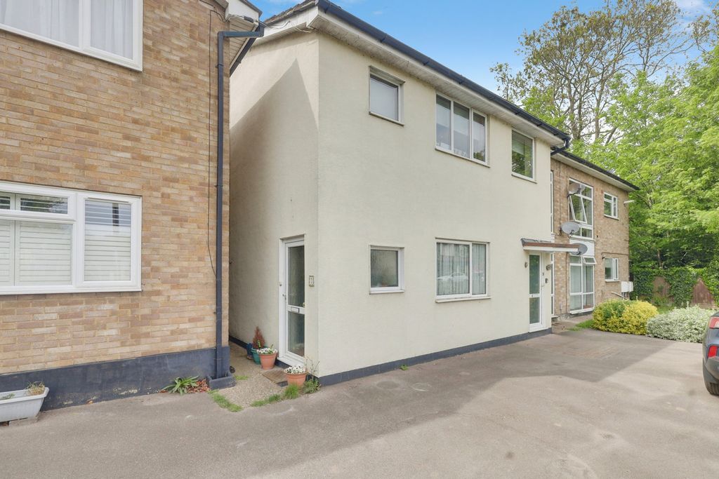 Property photo 1 of 12