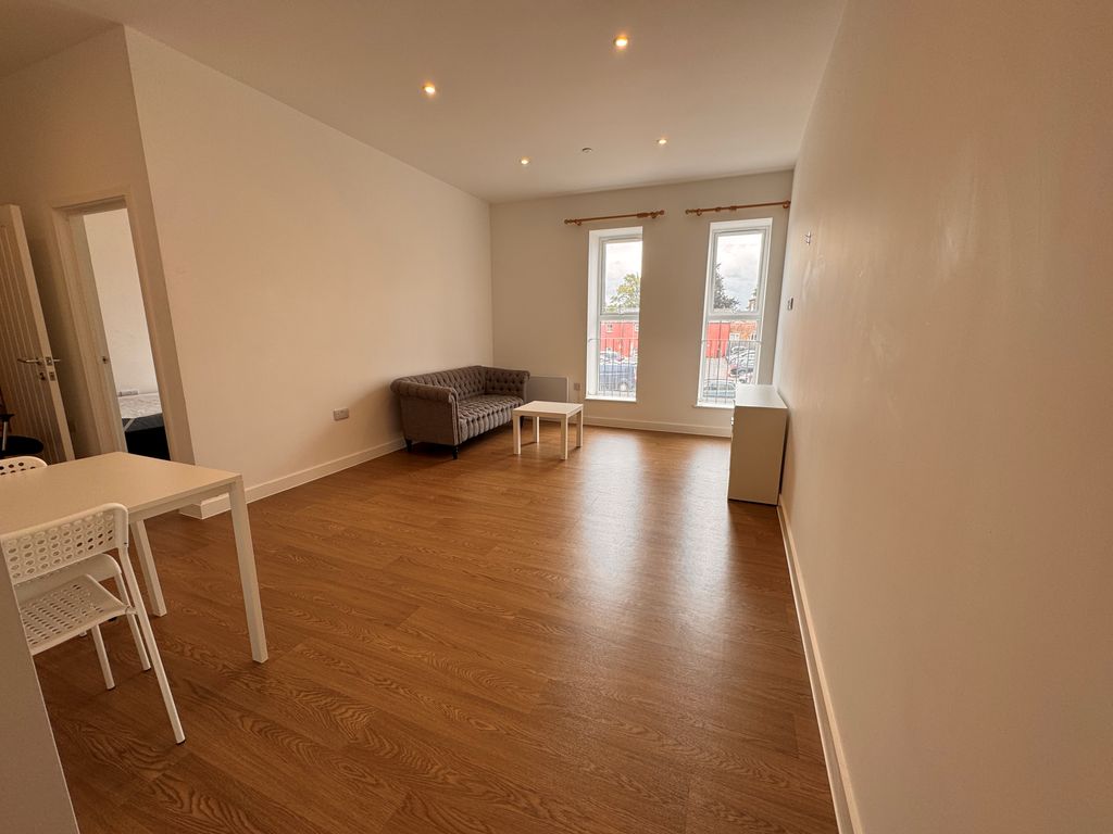 Property photo 1 of 12 Image