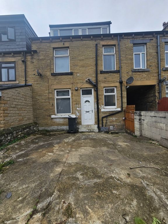 Property photo 2 of 8