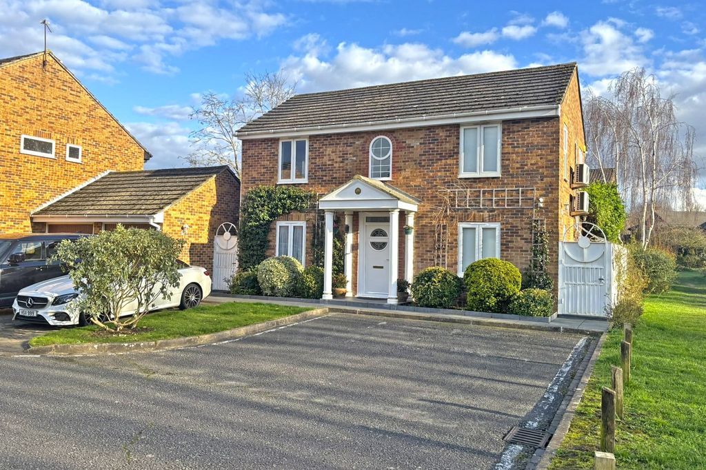 Property photo 1 of 24