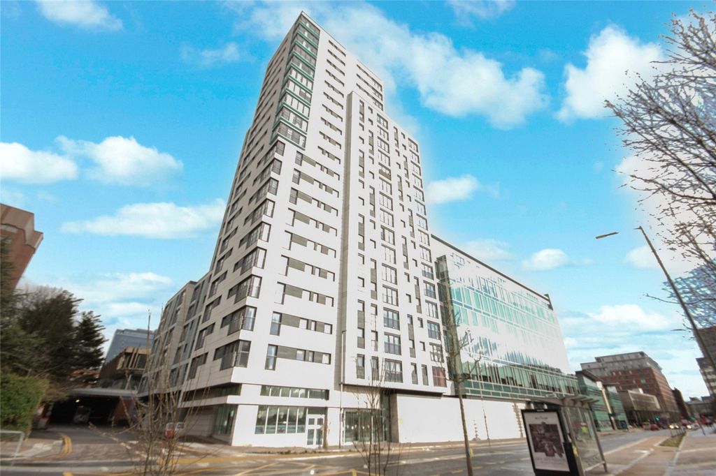 Property photo 1 of 21 Picture No. 23