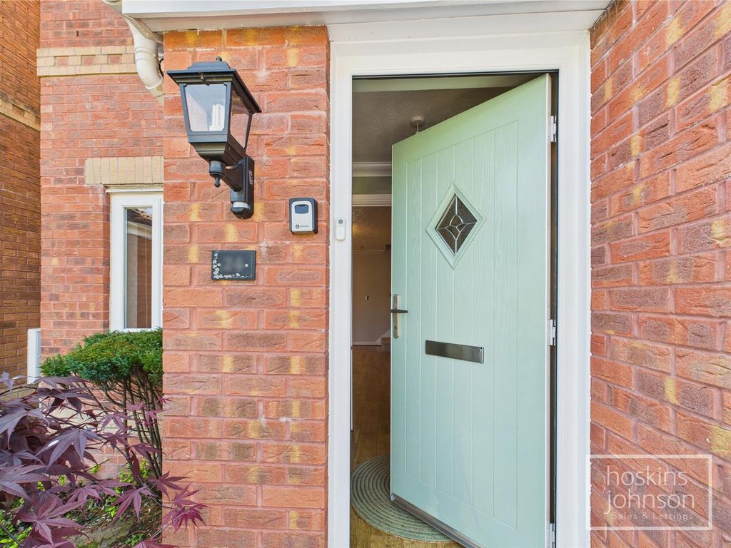 Property photo 2 of 26 Entrance Porch