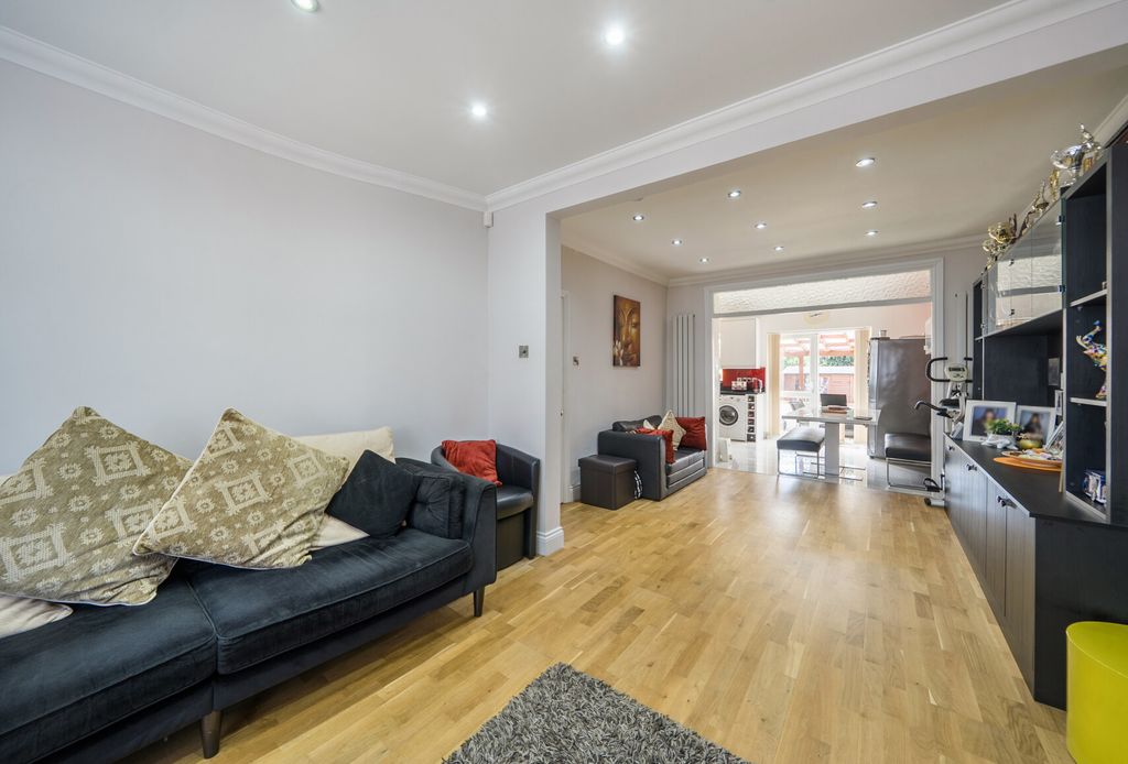 Property photo 2 of 13 1470216-14-6A3556...