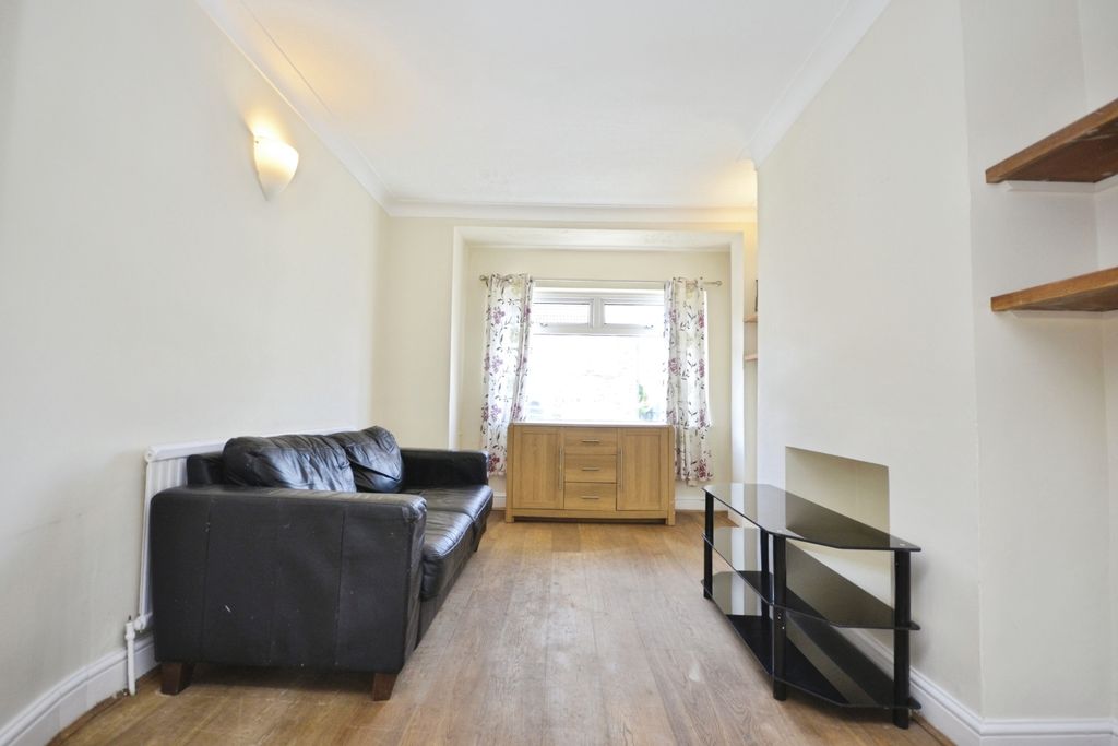 Property photo 2 of 9 lv