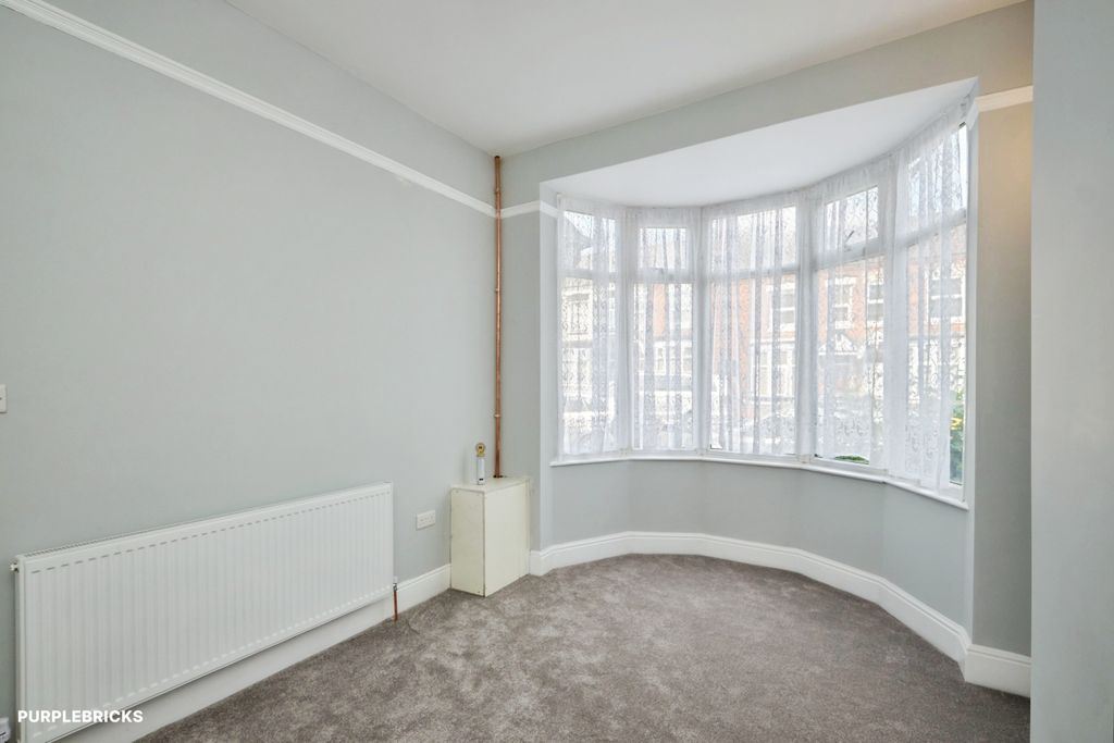 Property photo 2 of 26