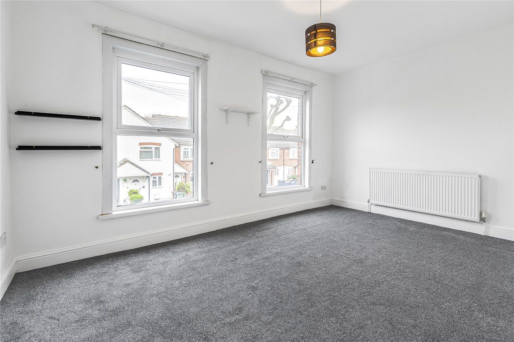 Property photo 2 of 18 Picture No. 20