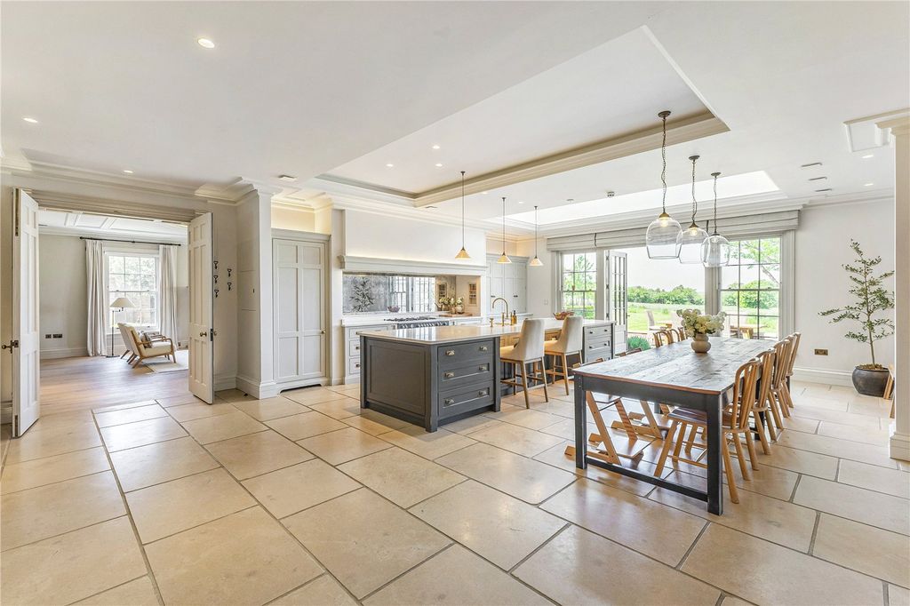 Additional image 4 of 6 bed detached house for saleChurch Gate, High Street, Edlesborough, Buckinghamshire LU6