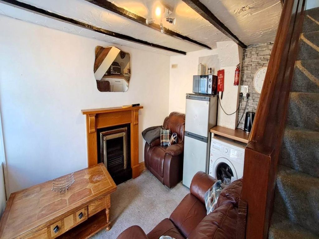 Property photo 2 of 9 Parlour3