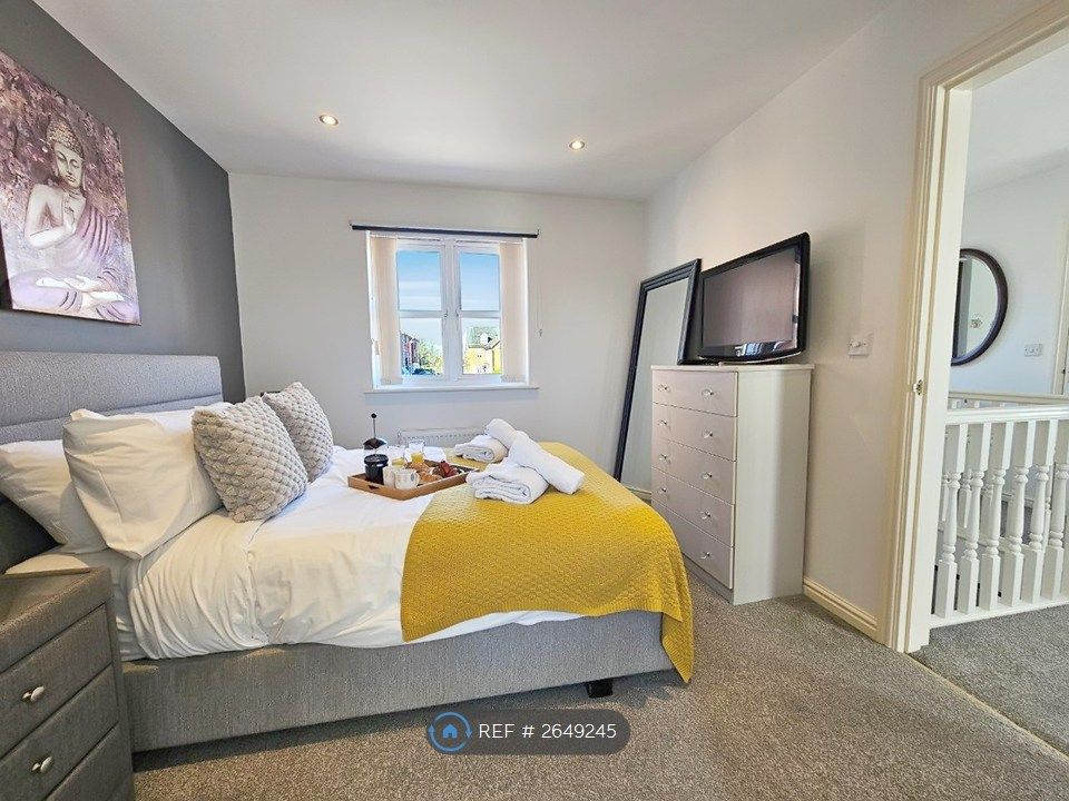 Property photo 3 of 35