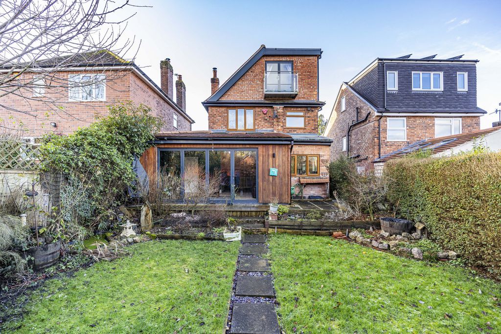 Property photo 2 of 20