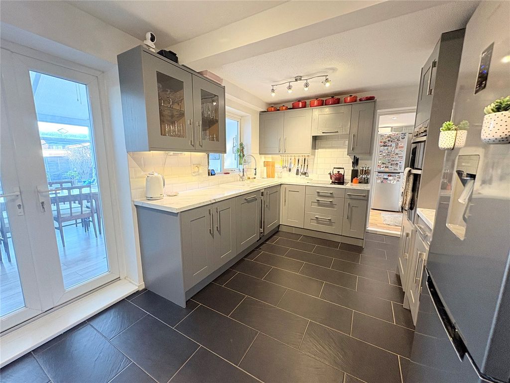 Property photo 2 of 30 Picture No. 13