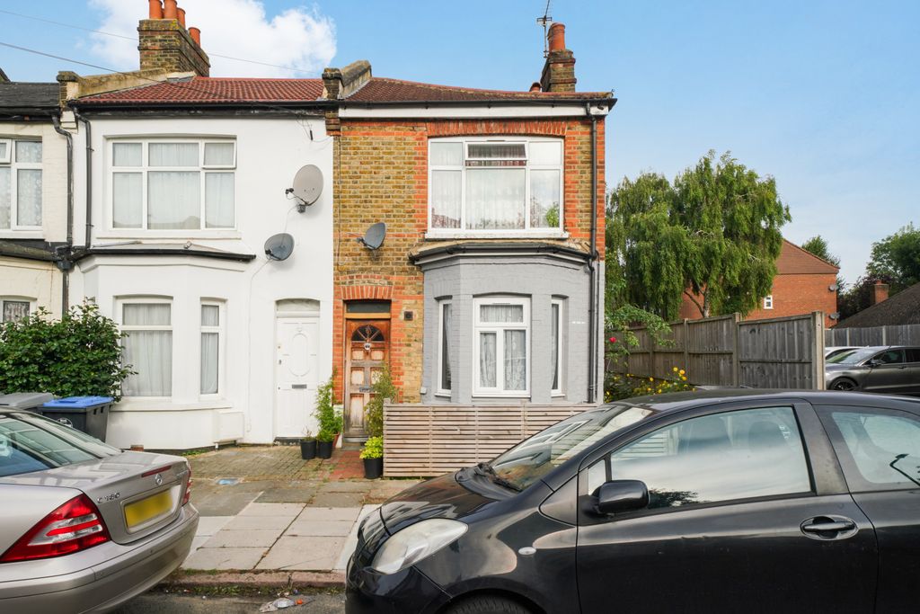 Property photo 1 of 12 1Â Bedroom Maisonette For Sale