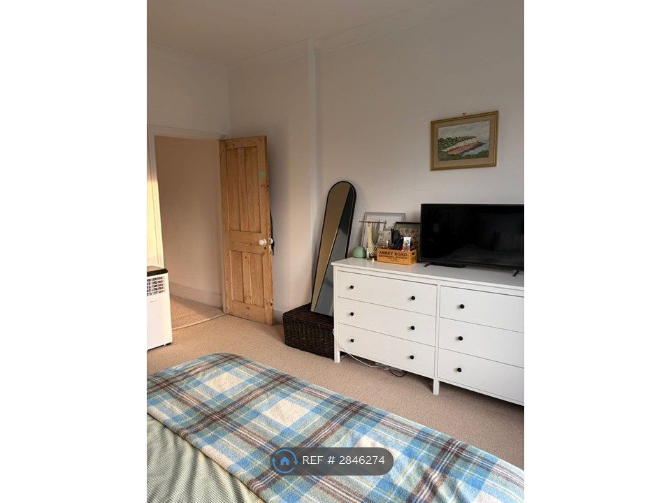 Property photo 3 of 35 Main Bedroom