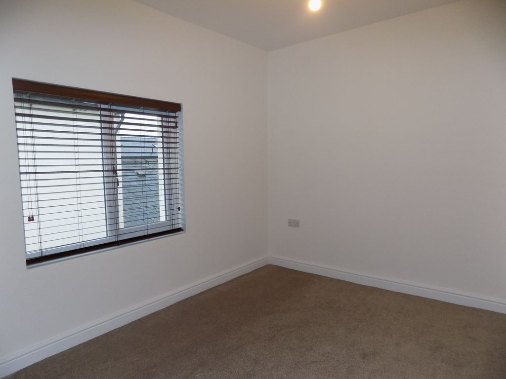 Property photo 2 of 8 Bedroom Two