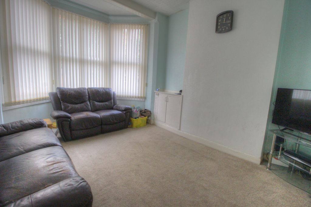 Property photo 3 of 13 Living Room