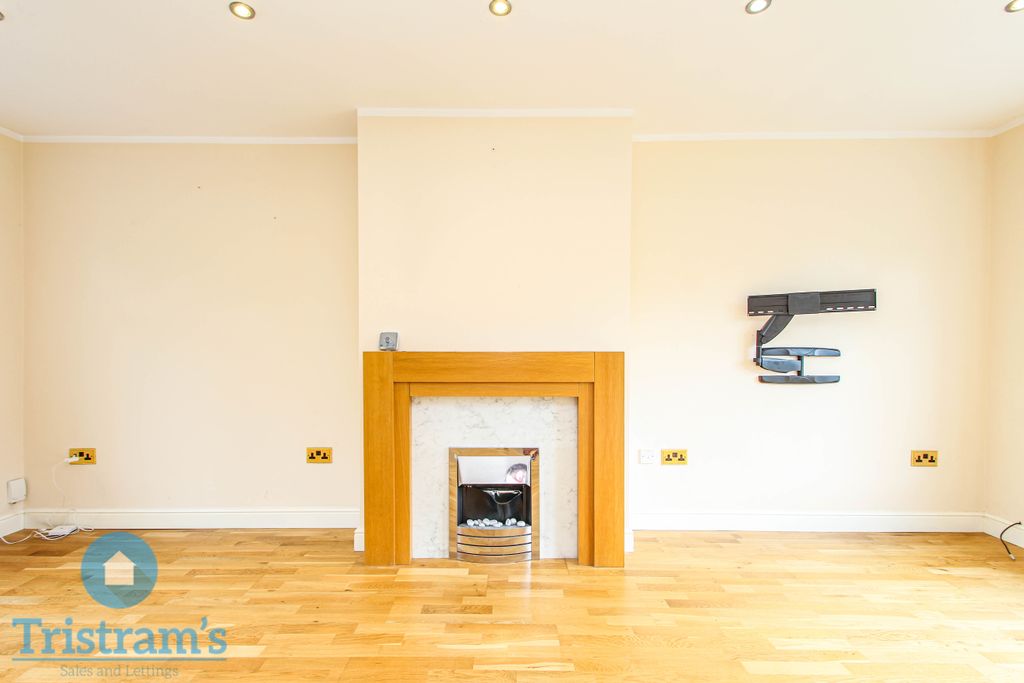 Property photo 3 of 19 Img_6743