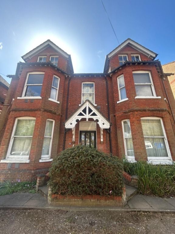 Property photo 1 of 6