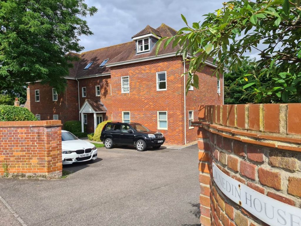 Property photo 1 of 9 Front