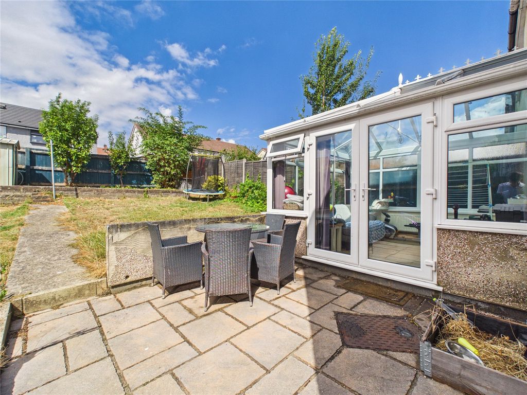 Property photo 3 of 31 Picture No. 35