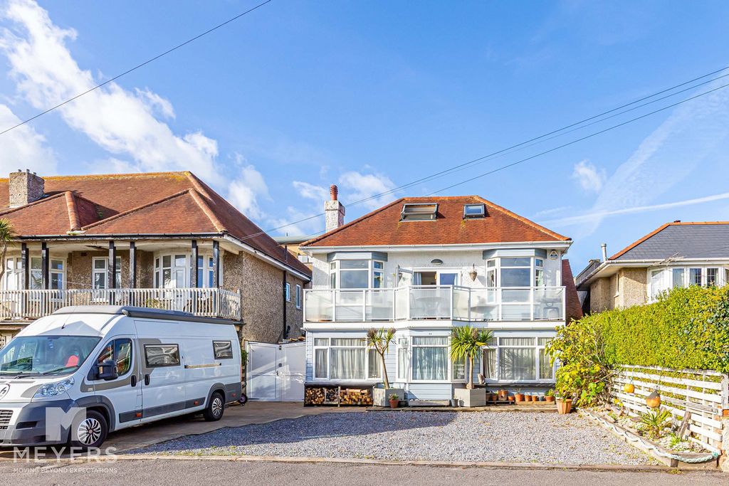 Property photo 2 of 49