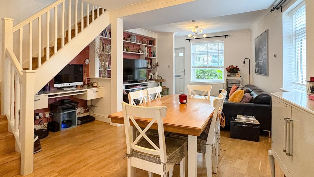 Property photo 1 of 15 House For Sale In Plaistow