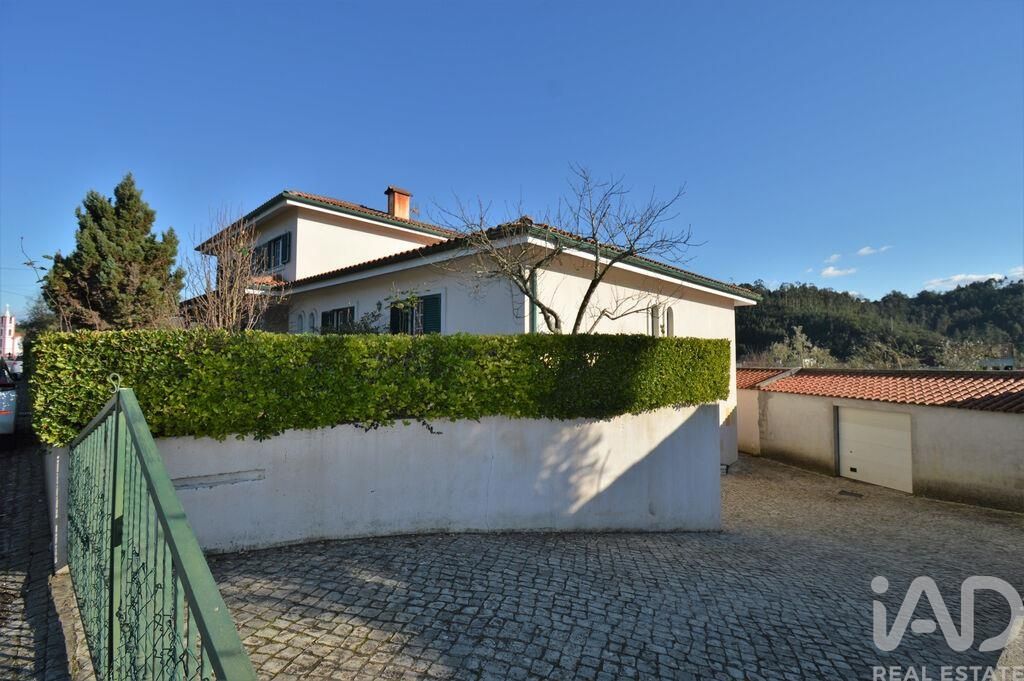 Property photo 2 of 30