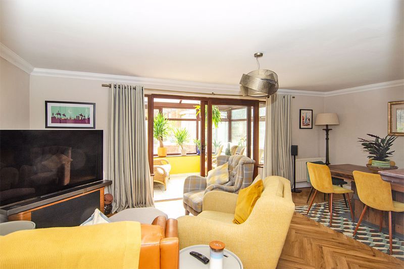 Property photo 3 of 29 Photo 4