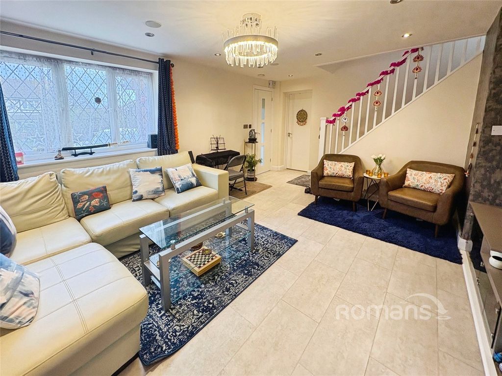 Property photo 2 of 15 Picture No. 22