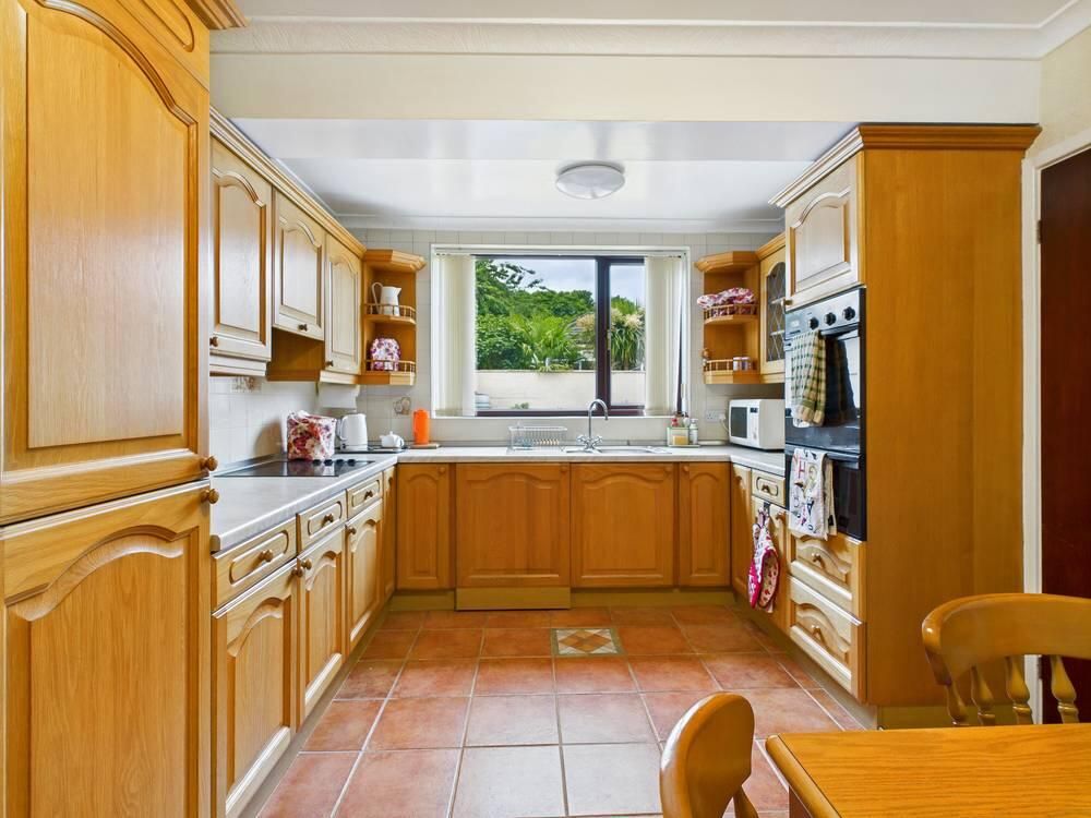 Property photo 2 of 13 Kitchen