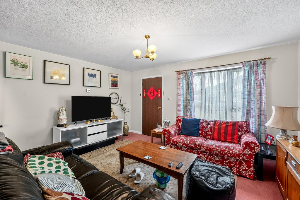 Property photo 3 of 17