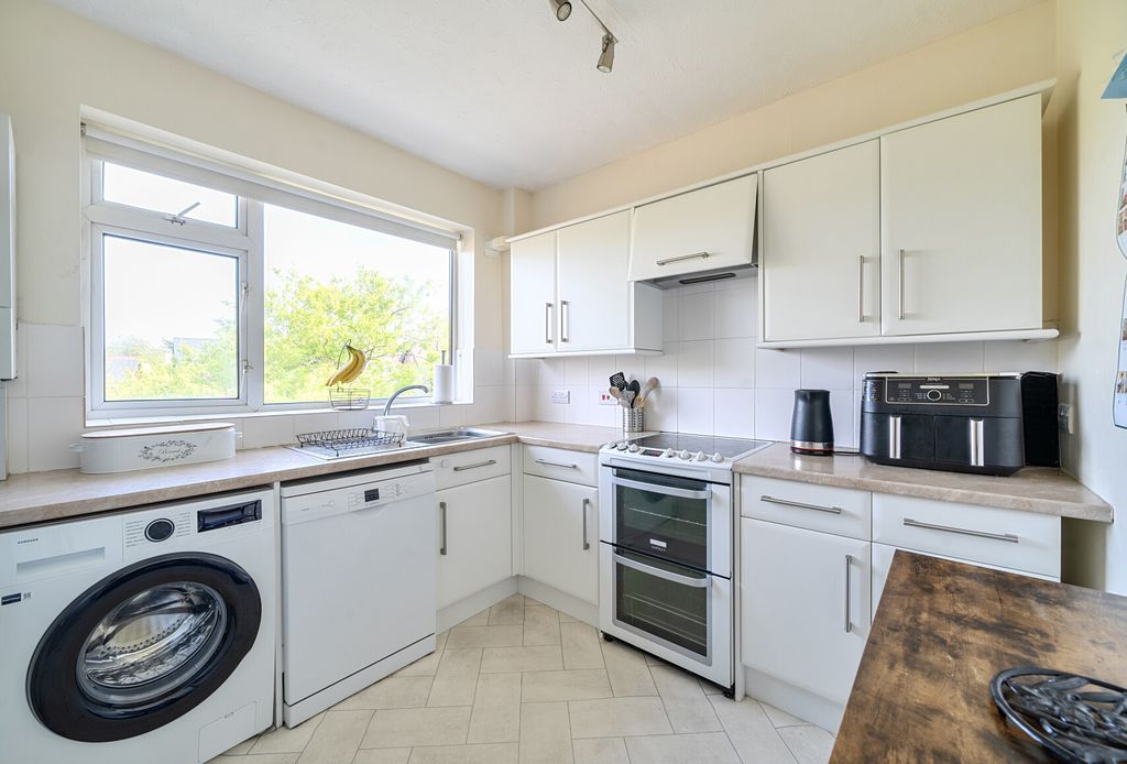 Property photo 2 of 9 1442739-13-69F22A...